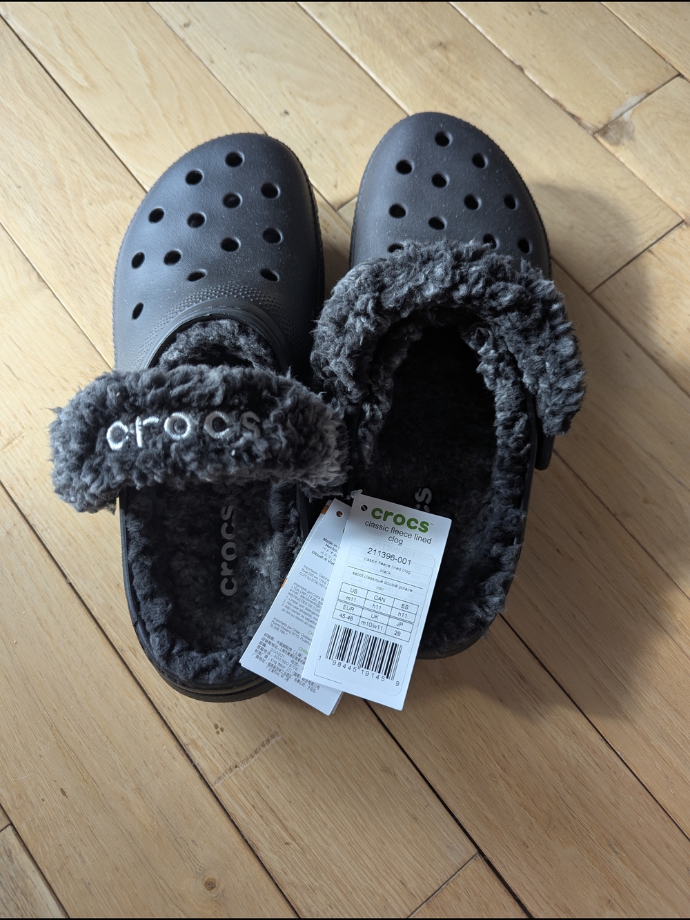 Crocs Classic Lined Clog in Charcoal